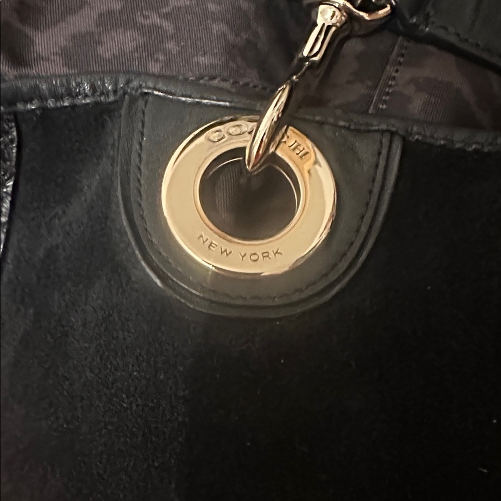 Coach Hadley XL Tote in Black Python Embossed Leather & Suede - Picture 5 of 11